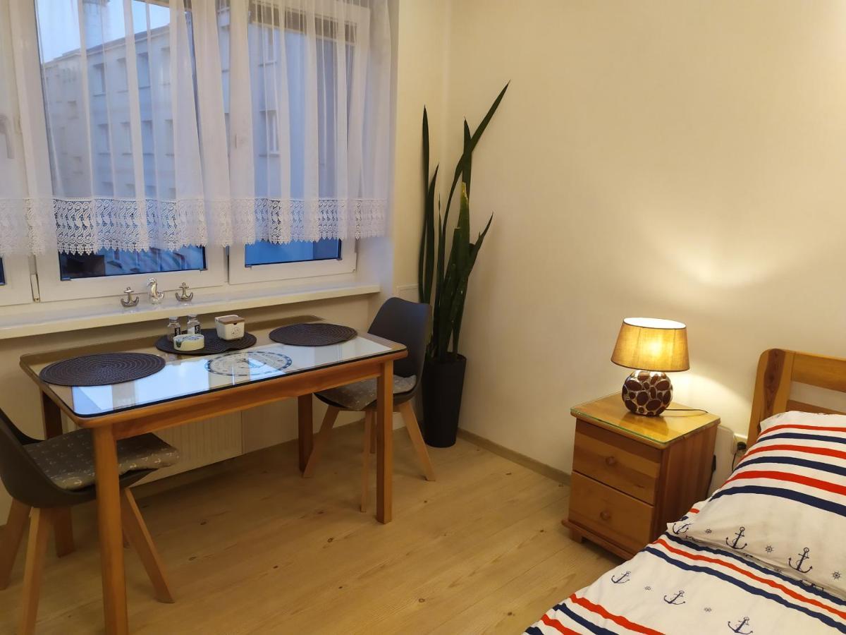 Apartament Pod Zaglami Apartment Swinoujscie Exterior photo
